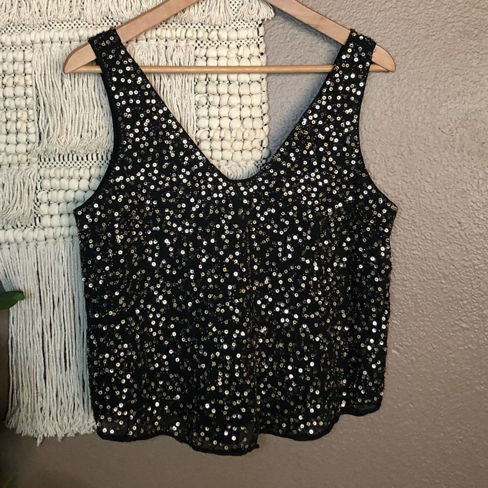 Harlowe & Graham Black & Gold Sequin Top
